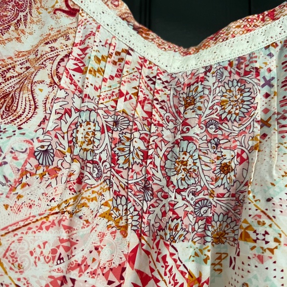 Lace detailed pink tank - Picture 2 of 4